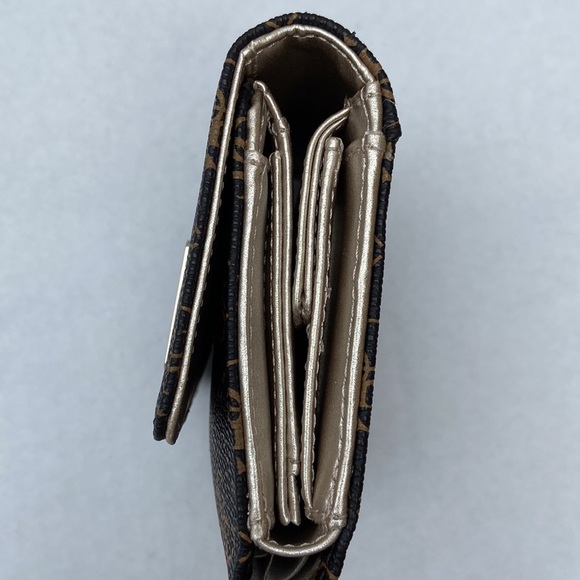 New GUESS Tyren Quattro G Trifold Wallet - Picture 6 of 8